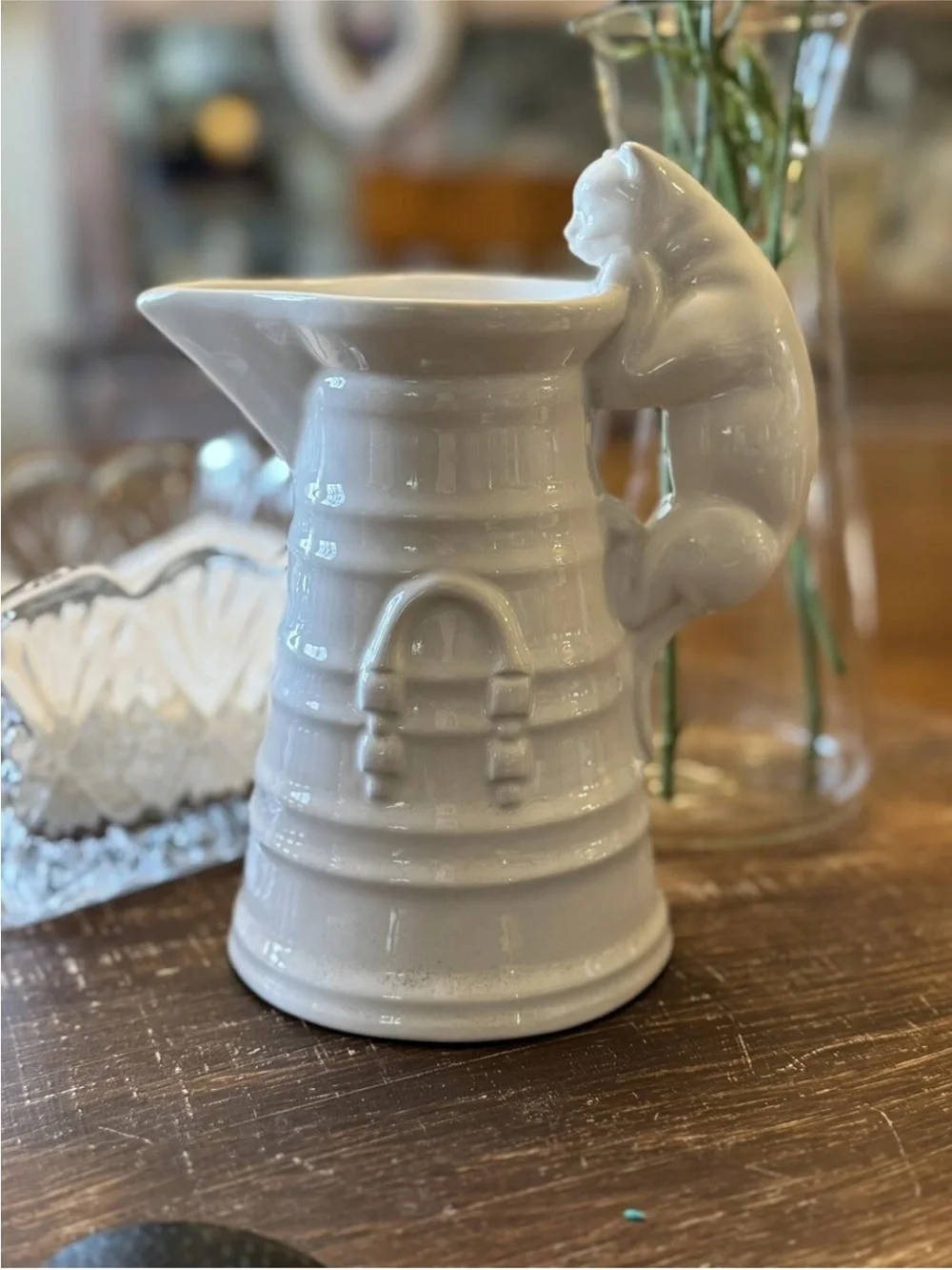 Williams Sonoma whimsical White Cat Pitcher Made in Italy 6.5” Grandma Core